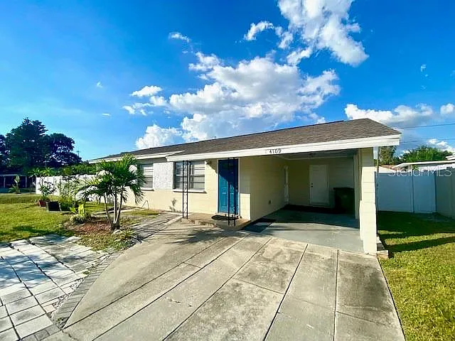 3 bed, 1.5 bath, 1345 sqft, $2,600 — Photo 3