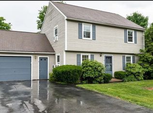 8 Winding Brook Ln, Merrimack, NH 03054