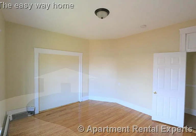 61 Bishop Allen Dr #5 — Photo 9