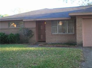 6111 Heatherbrook Dr, Houston, TX 77085