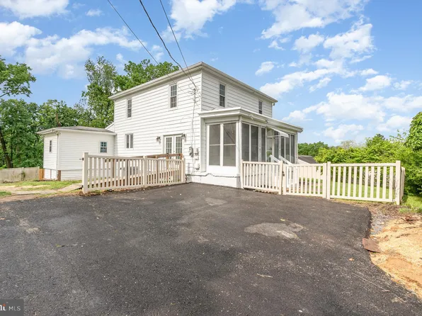 2329 Locust Ln, Harrisburg, PA 17109