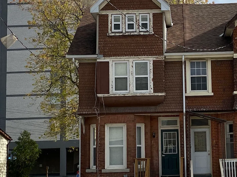 Building Photo 3