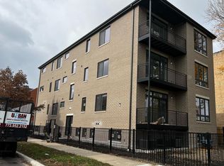 226 E 48th St #1E, Chicago, IL 60615