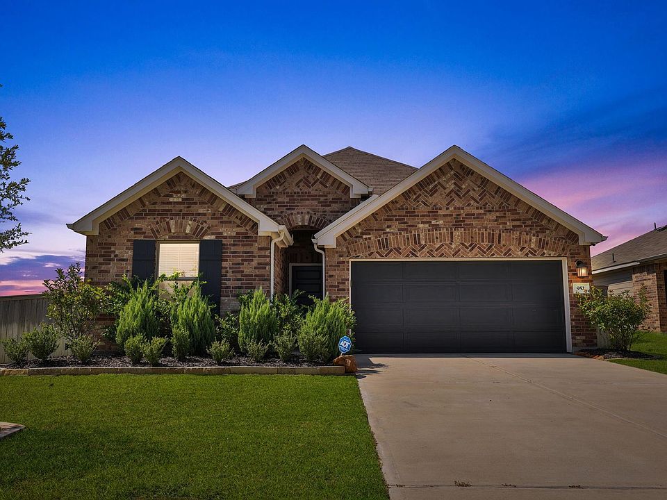 1st image of 952 Gentle Moss Dr