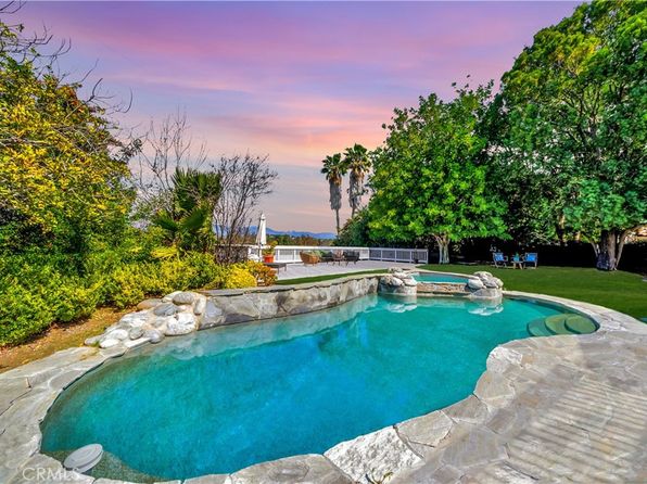 25941 Sheriff Rd, Laguna Hills, CA 92653