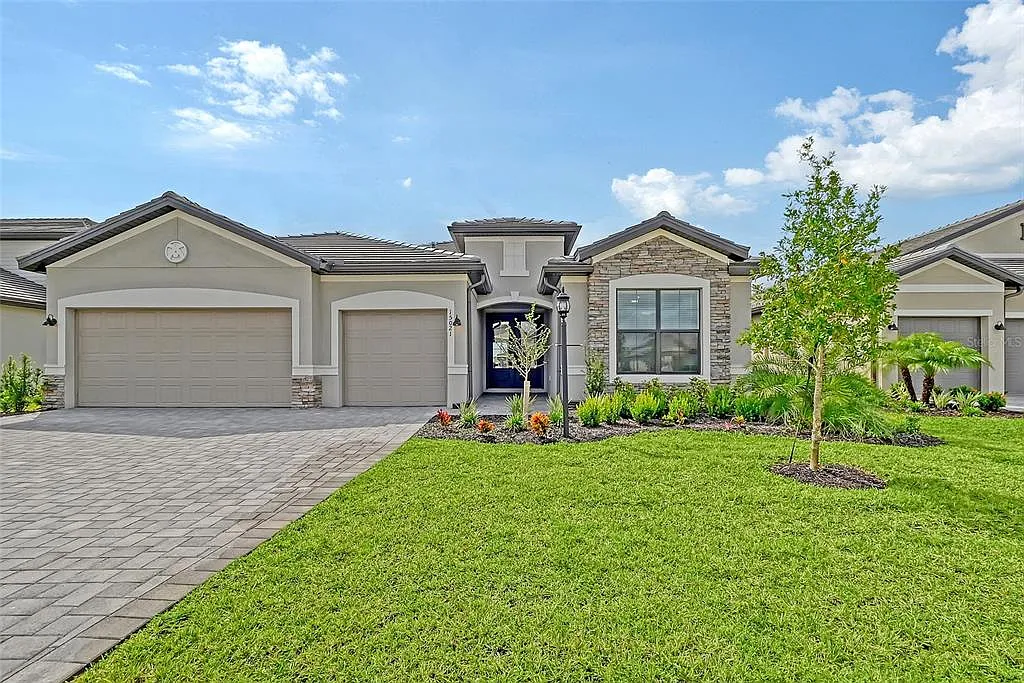 3 bed, 3.0 bath, 2444 sqft, $8,500 — Photo 4