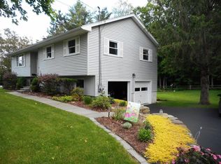 20 Meadow Ln, Morris, NY 13808