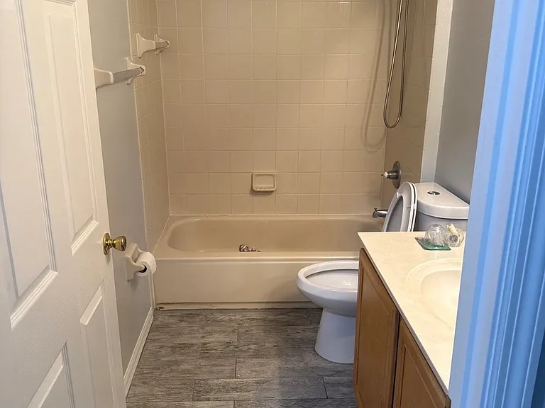 1003 Whispering Cypress Ln — Photo 8