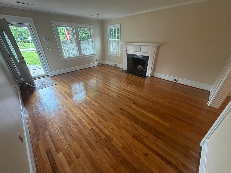 213 Haynsworth St — Photo 6