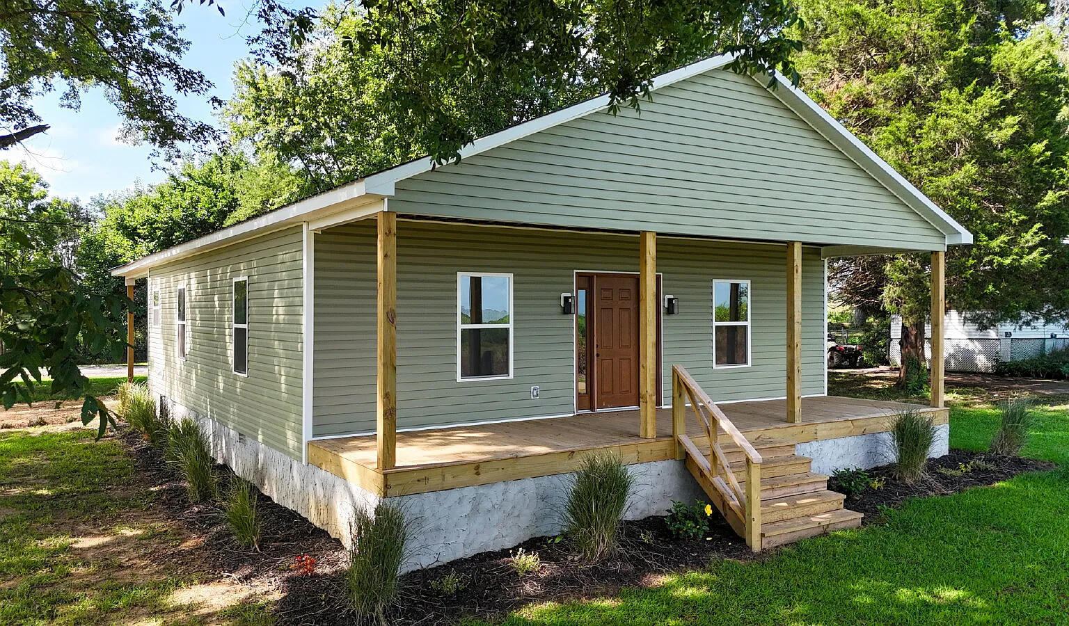 3 bed, 2.0 bath, $1,800 — Photo 1