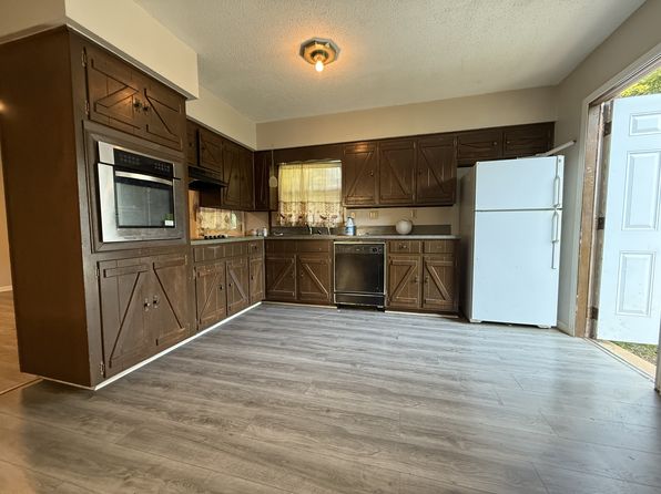 246 Bowling Green Dr #2