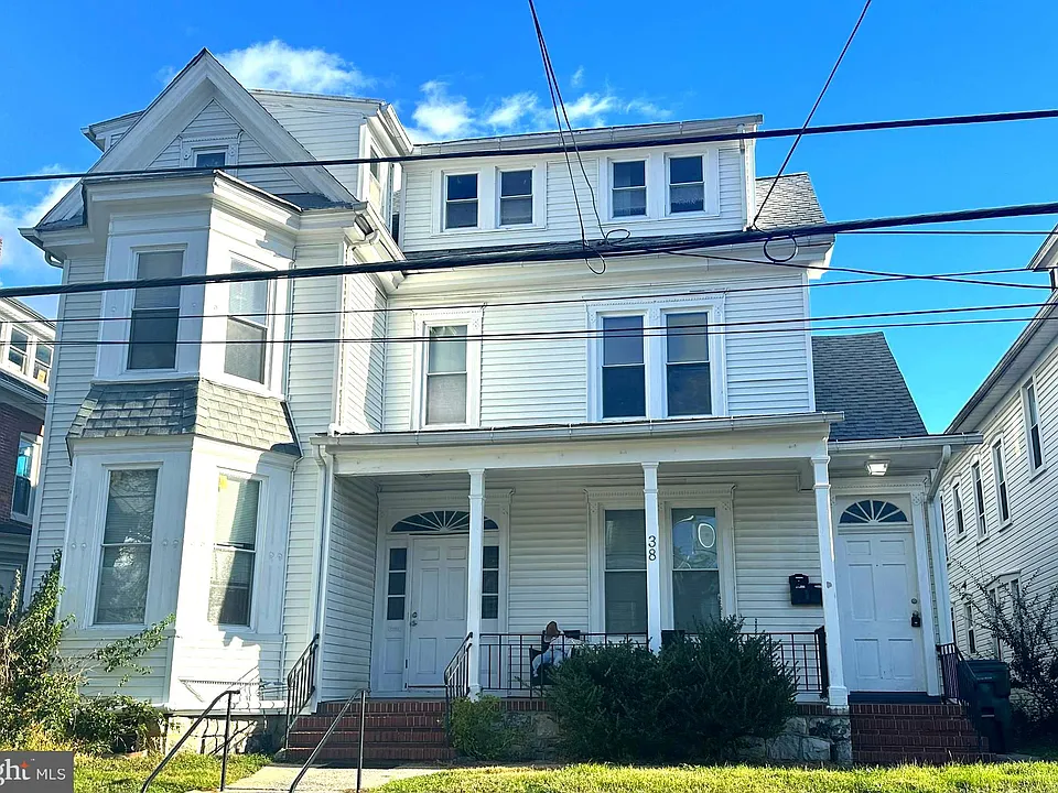 38 Wayside Ave #2