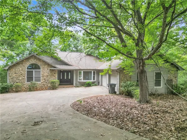 149 Inlet Pointe Dr, Anderson, SC 29625
