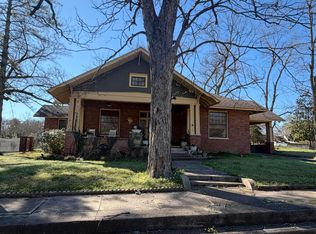 33 Court St, West Point, MS 39773