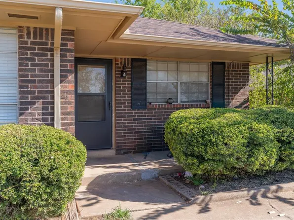 915 Delmar Cir, Moore, OK 73160