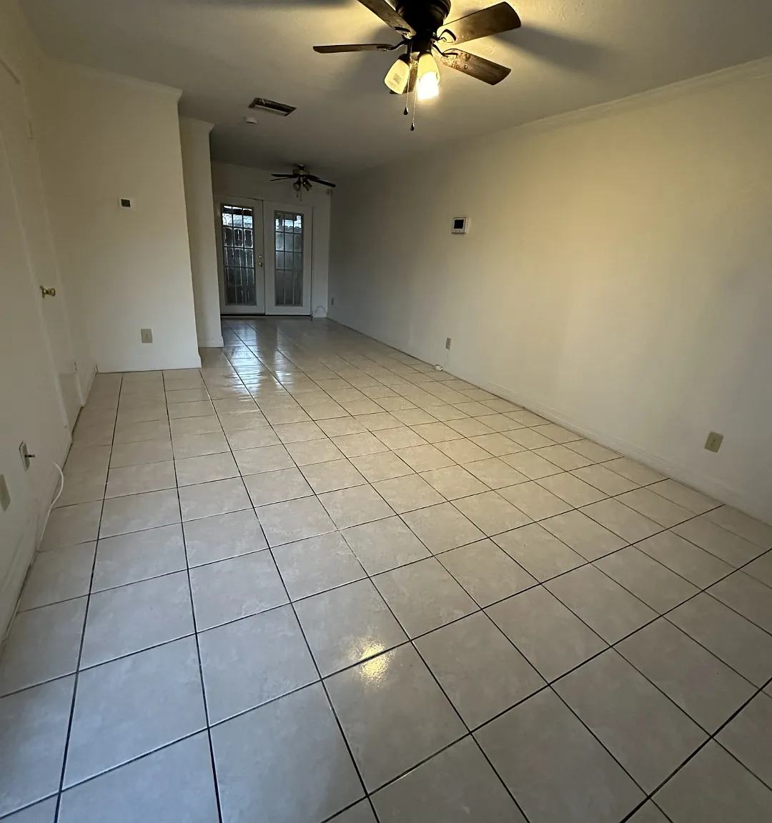 2 bed, 1.5 bath, 855 sqft, $1,000 — Photo 1