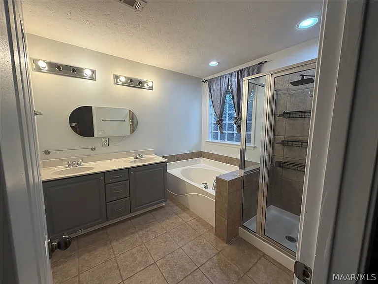 7448 Wimberly Ln — Photo 10