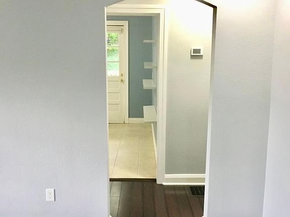 5th image of 1623 Deer Ln
