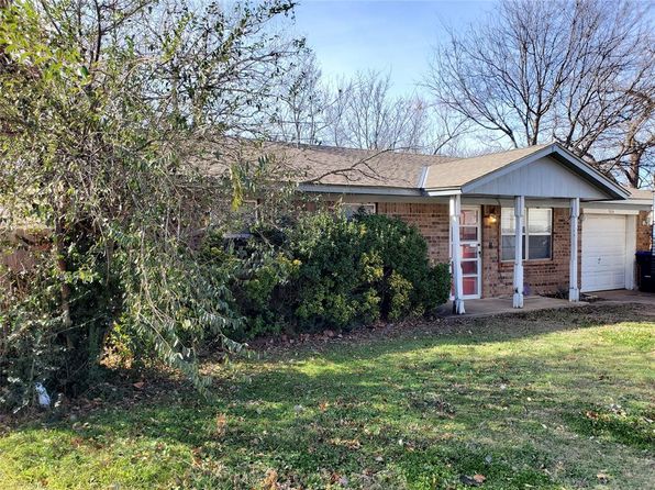 904 N 5th St, Noble, OK 73068