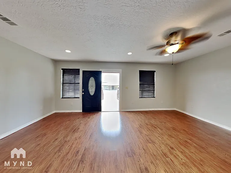 11807 Roandale Dr — Photo 5