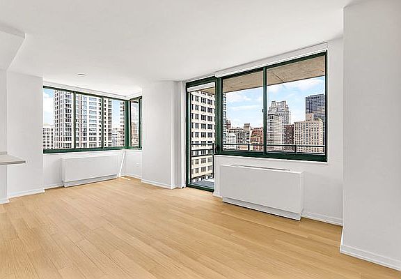 5th image of 200 W 60th St APT 19F