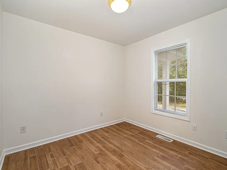 715 Afton Park Dr — Photo 5