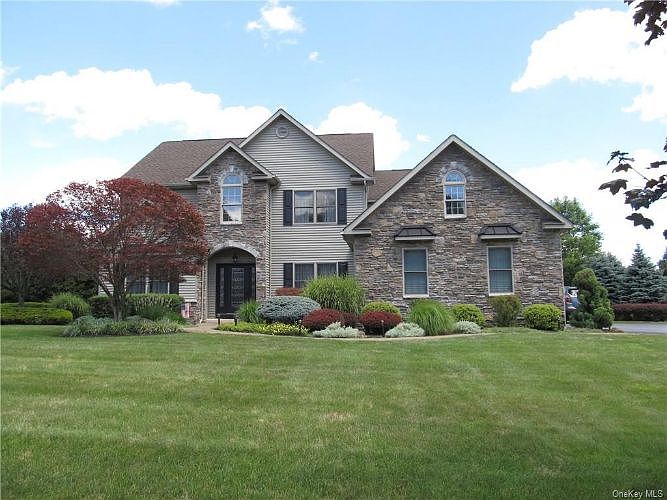 1st image of 7 Prestwick Dr