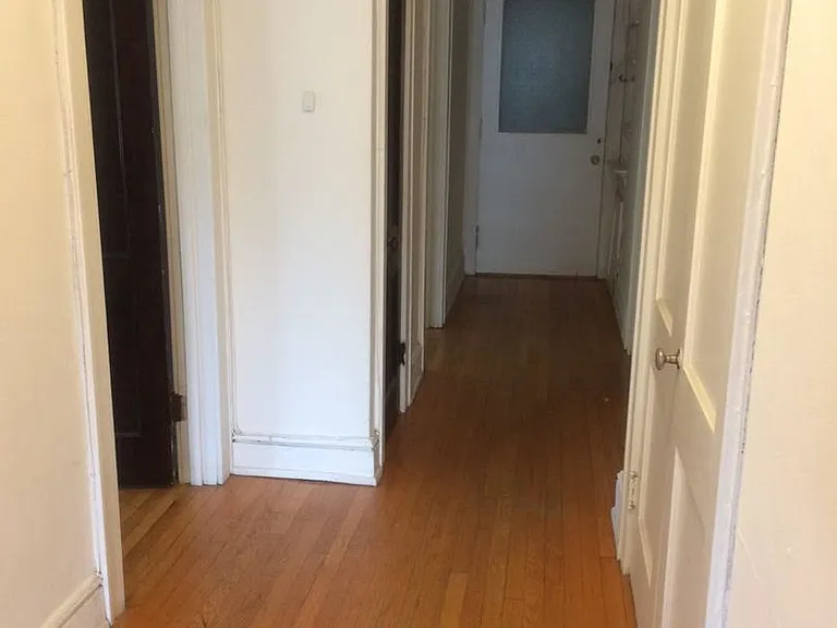 2528 N Maryland Ave — Photo 7