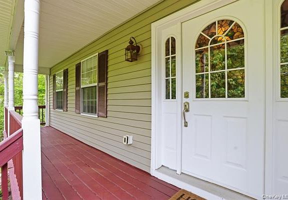 5th image of 29 Hickory Hill Road