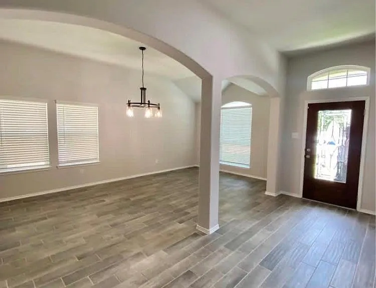 3543 Sunlight Springs St — Photo 5