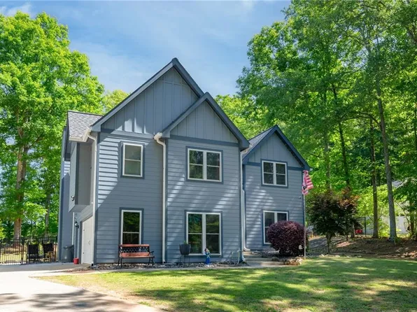 95 Tyler Woods Dr, Sharpsburg, GA 30277