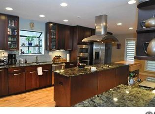 825 Stratfordshire Dr, Matthews, NC 28105