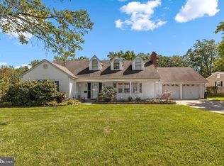 12215 Shadetree Ln, Laurel, MD 20708