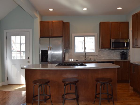 53 Valley Ave NW