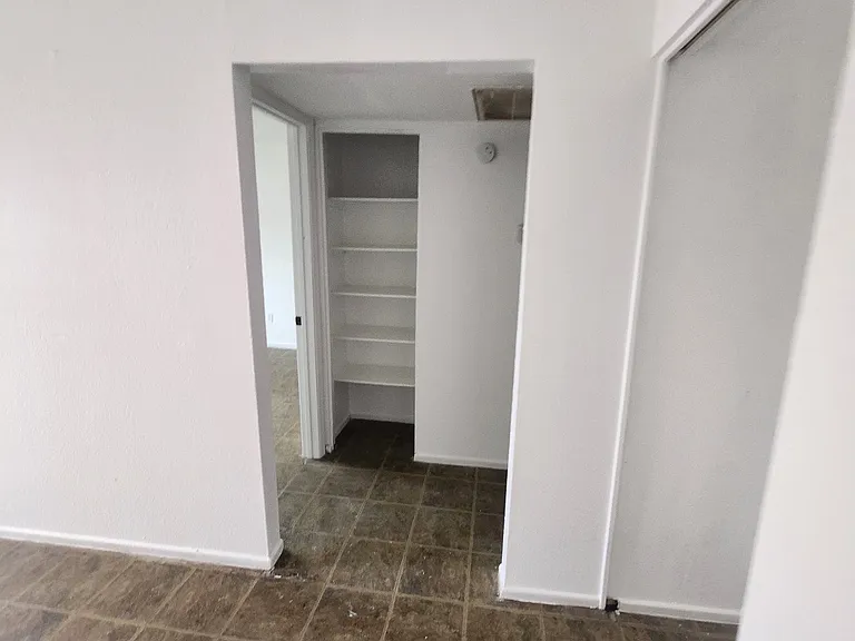 2302 E Broadway Rd — Photo 8
