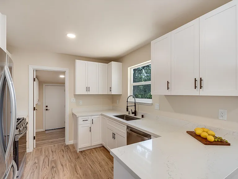 9342 Chalk Hill Rd — Photo 5
