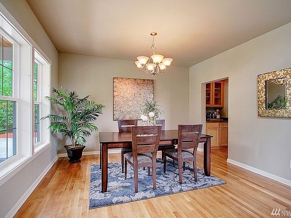 5th image of 11332 30th Ave NE