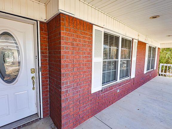 2nd image of 221 Perry St