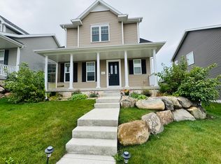 615 Prospect Rd, Waunakee, WI 53597