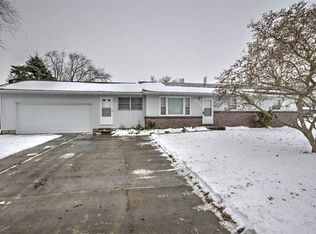 6322 Whirlaway Dr, Mt Zion, IL 62549