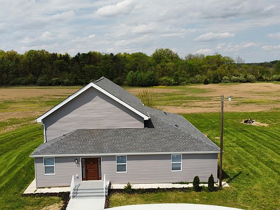3rd image of 8885 Peters Rd