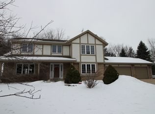 N6119 Willow Cir, Sullivan, WI 53178