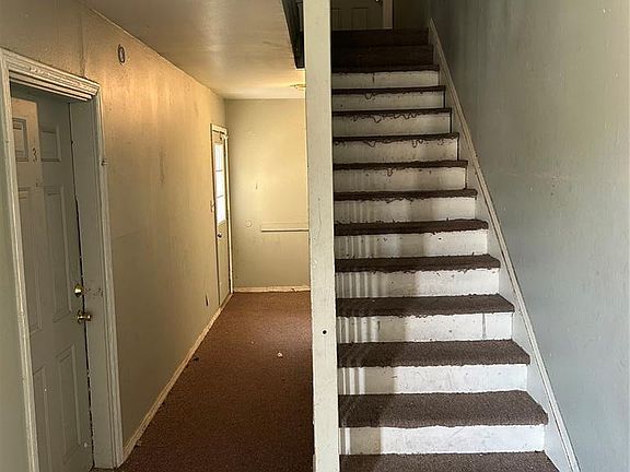 3rd image of 420 SW 34th St