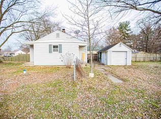 52350 Lily Rd, South Bend, IN 46637