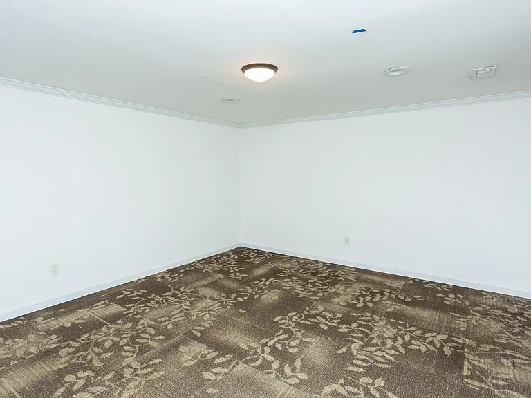 7507 Devonshire Ave — Photo 18