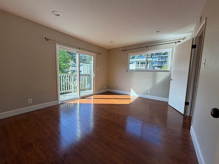 115 Ascot Ct — Photo 8