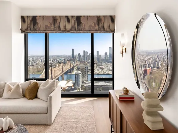 430 East 58th Street 32A image 2 of 22