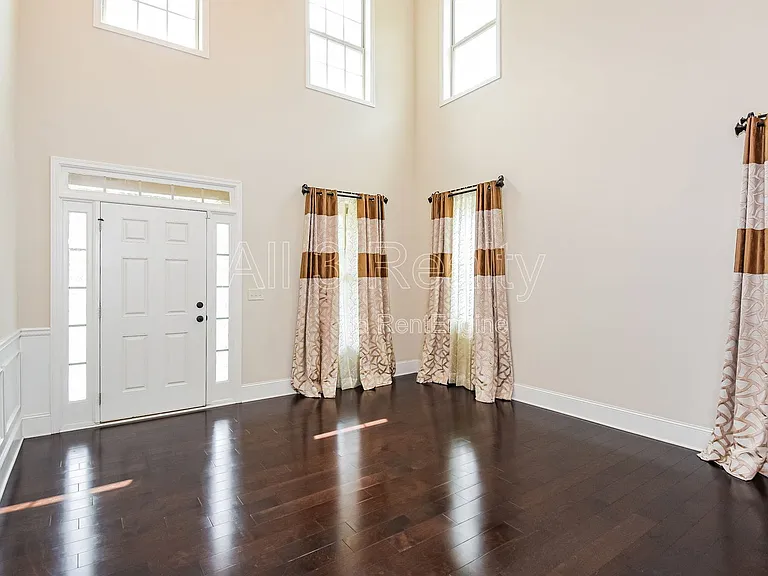 3738 Valley Spring Dr — Photo 6