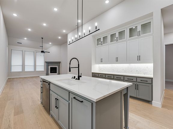 3rd image of 4104 Fall Aster Way