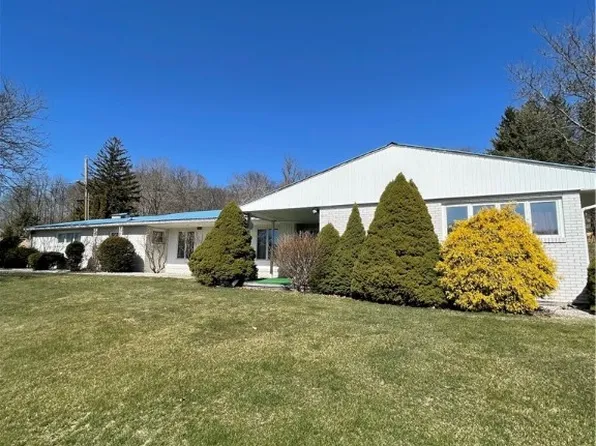 2803 Somerset Ave, Windber, PA 15963